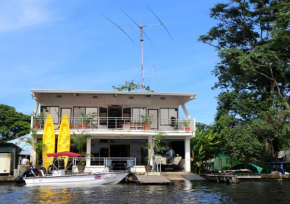 Tortuguero Adventures GuestHouse